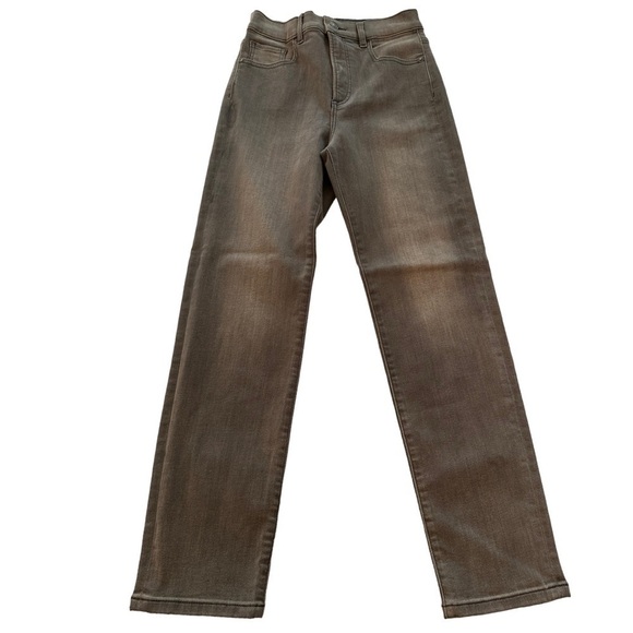 Express NWOT Super High Rise slim Jeans - Picture 1 of 7